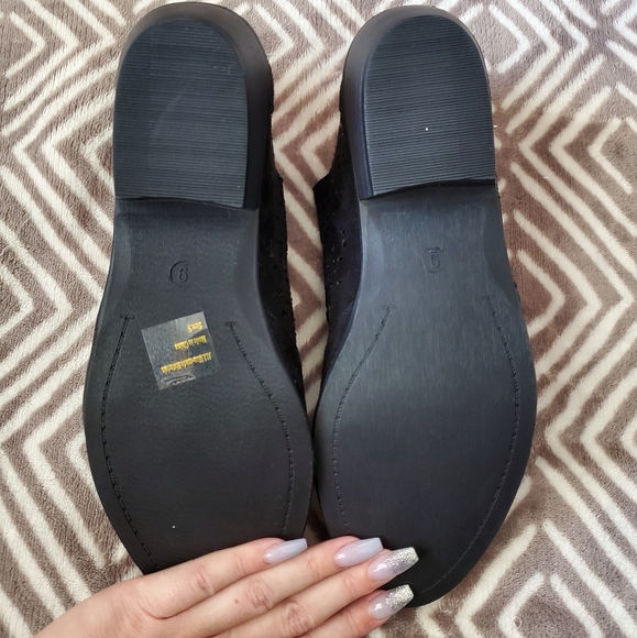 Booties - Picture 3 of 5